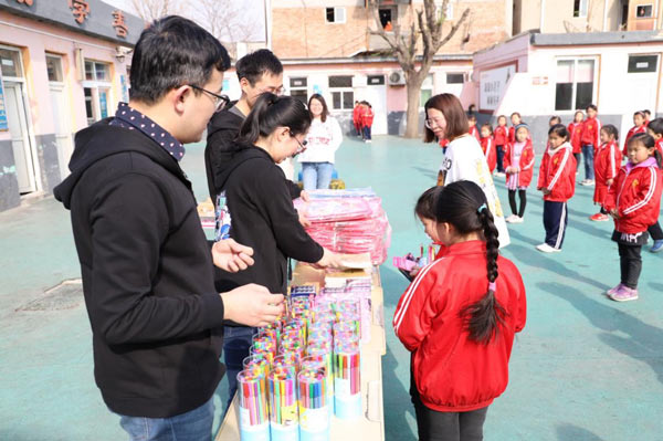 慧算賬愛心公益走進(jìn)東方紅小學(xué)，積極踐行社會(huì)責(zé)任