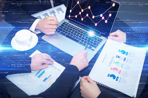 是選擇全職會(huì)計(jì)好還是找專業(yè)的會(huì)計(jì)代理好？